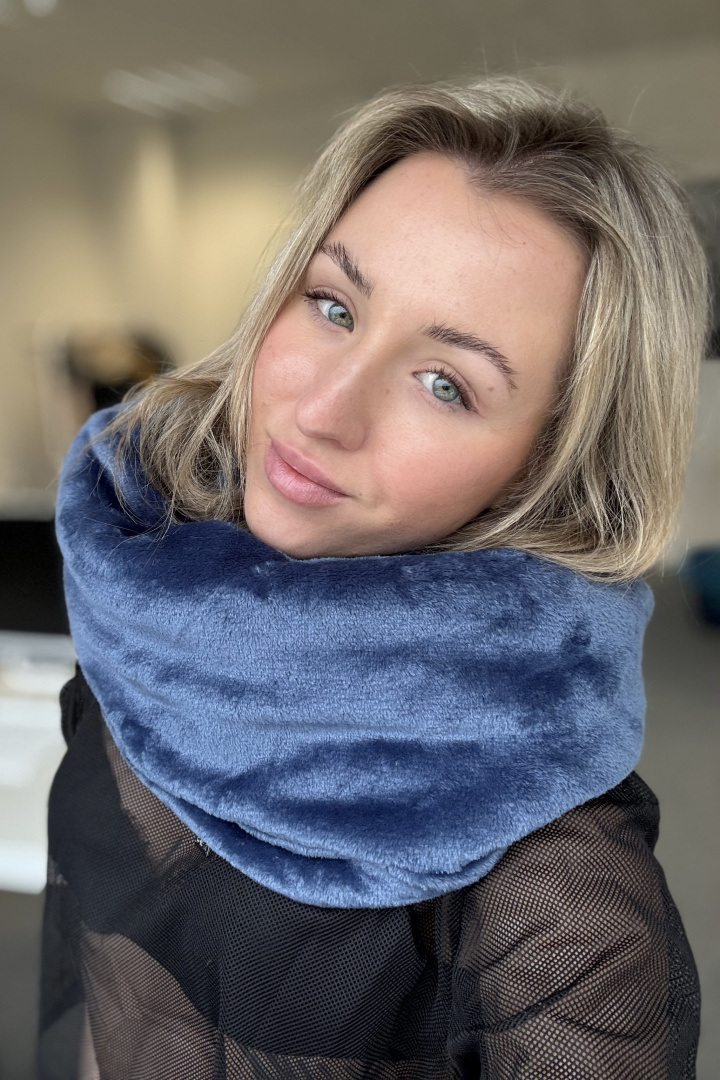 GoldBee Kruhová Šála Fluffy Jeans (Barva Jeans)