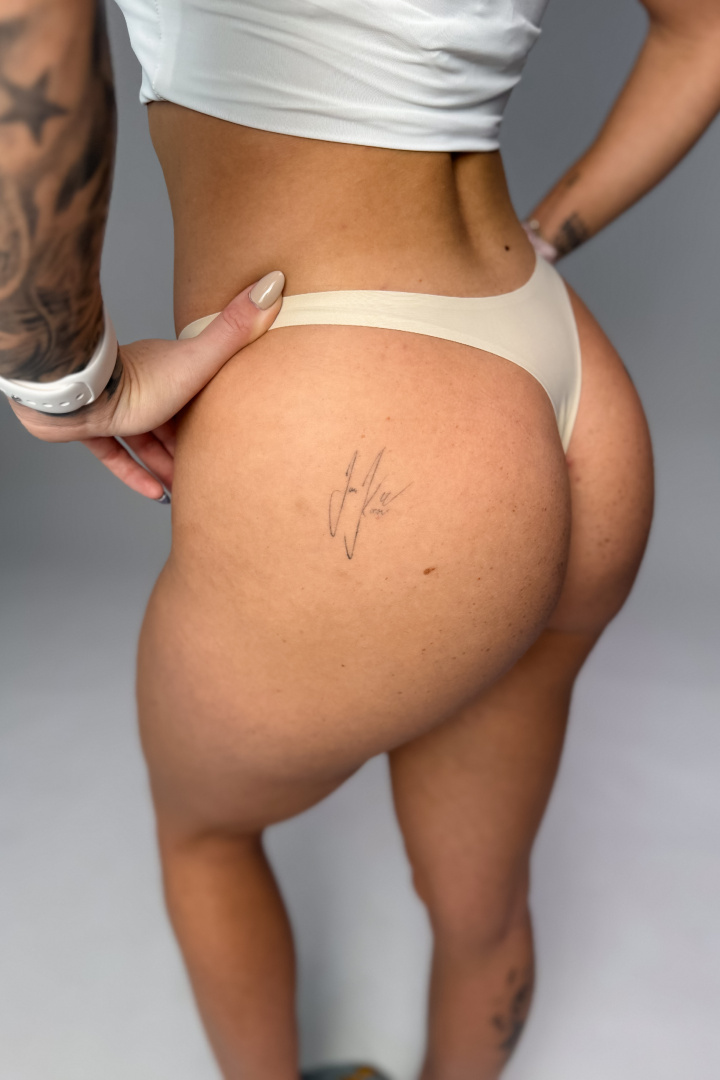 GoldBee Neviditelné Tanga Nude (Barva Nude, Velikost L)