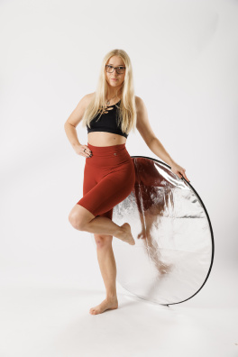 GoldBee Kraťase Stahující Pas Dlouhé Brick Red (Barva Brick Red, Velikost L)