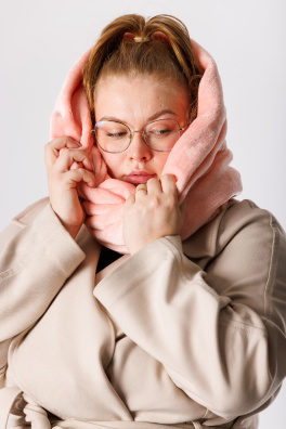 GoldBee Kruhová Šála Fluffy Salmon (Barva Salmon, Velikost M)