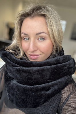 GoldBee Kruhová Šála Fluffy Black (Barva Black, Velikost M)