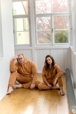 GoldBee Tepláky Tugendhat (unisex) Caramel (Barva Caramel, Velikost L)